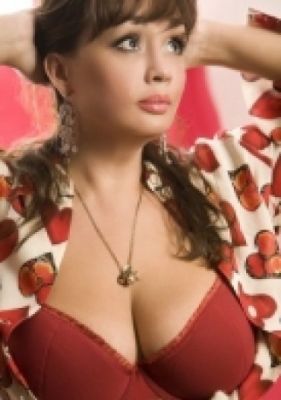 Девушка легкого поведения  Катя с аппетитными формами