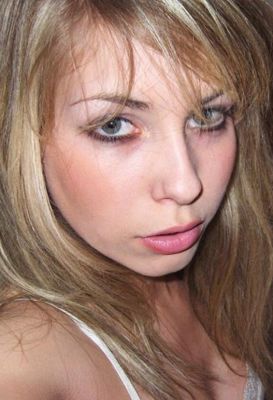 Заказать девушку от 4500 руб. в час (Кира, 27 лет)