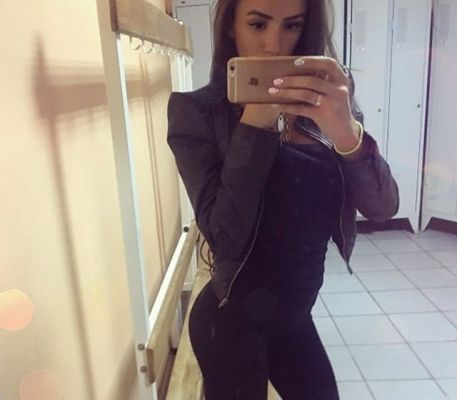 Алина — анал с толстой шлюхой в Казани